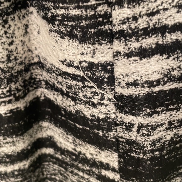 Black and white Kate Spade skirt with bow in front — ***Please Read - Picture 5 of 7